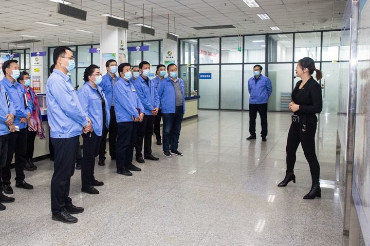 多特蒙德中文集团管理层专题学习高密市“两清”精神